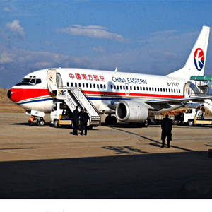 于田万方机场物流航空快运业稳步发展的原因是什么？